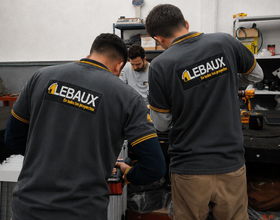 Equipo LEBAUX Aberturas